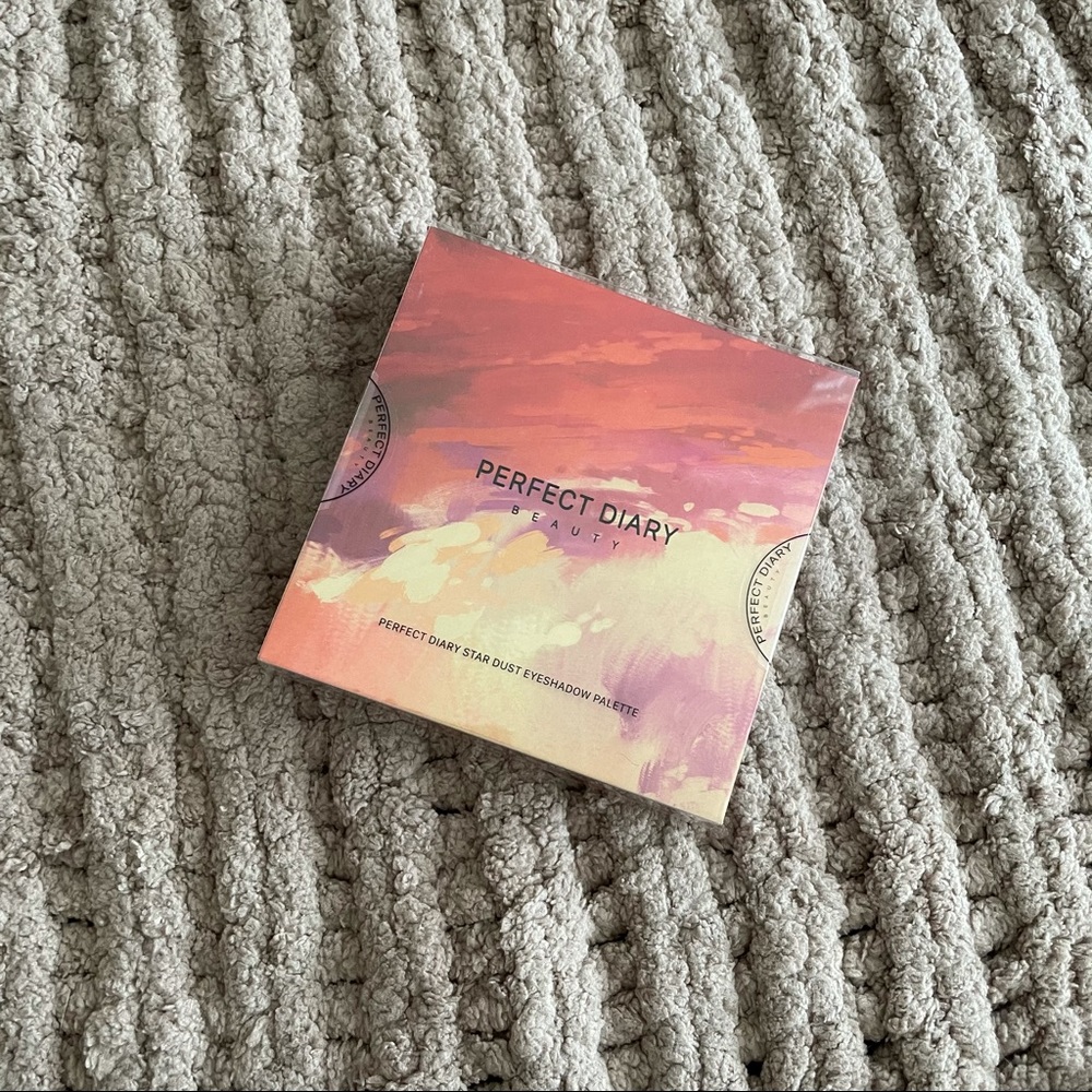 PERFECT DIARY STAR DUST EYESHADOW PALETTE